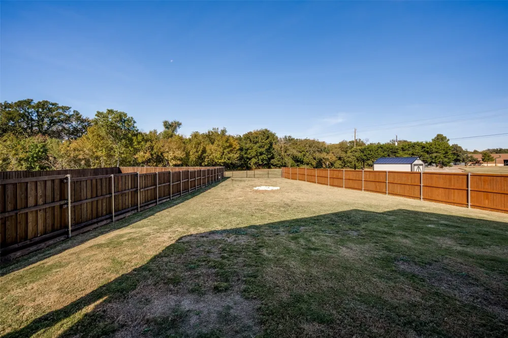 745 River Oak Way Lake Dallas, TX 75065