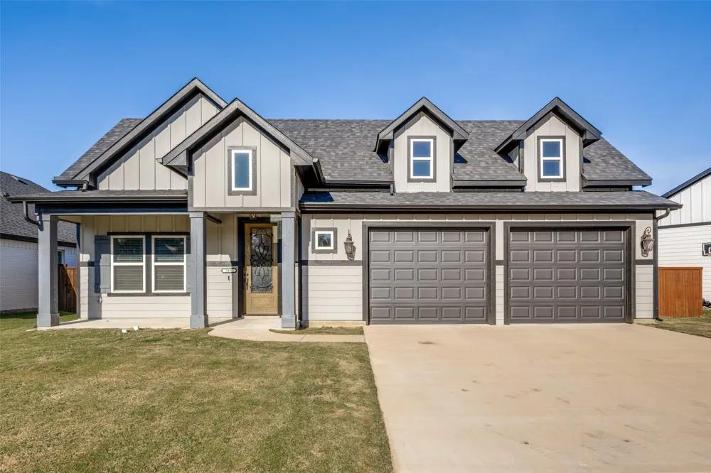 745 River Oak Way Lake Dallas, TX 75065
