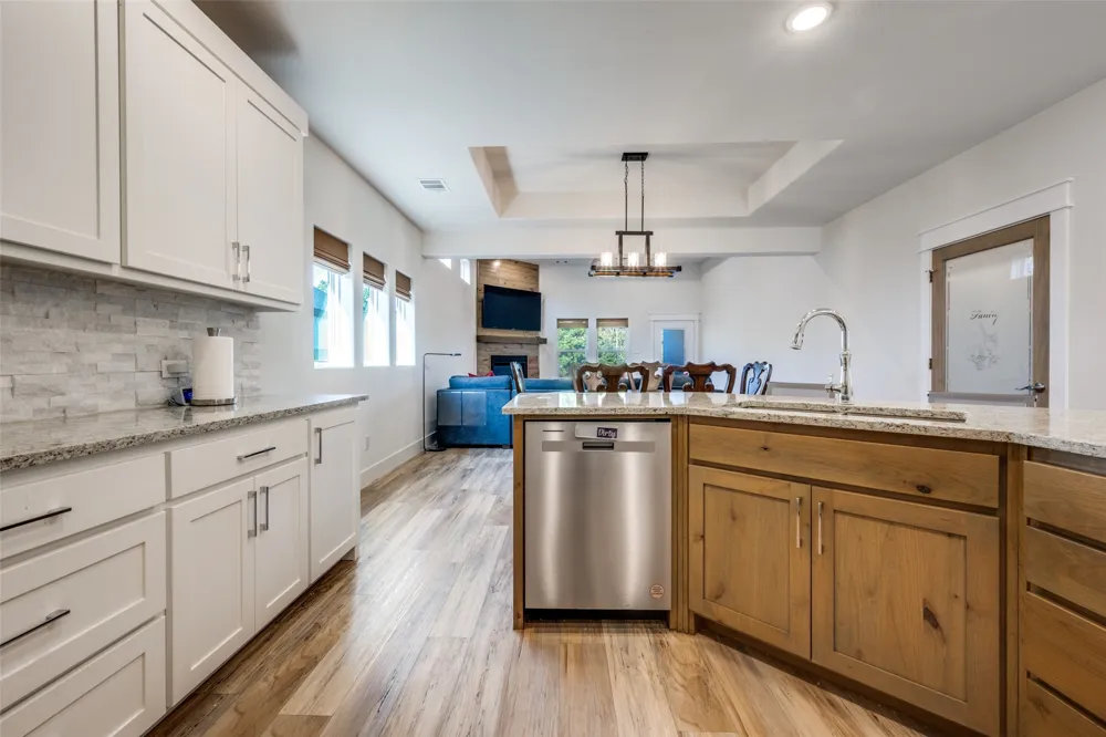 745 River Oak Way Lake Dallas, TX 75065