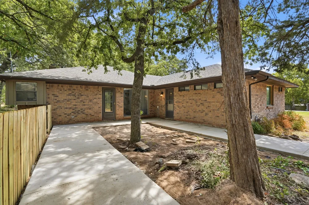 104 Murls Lake Road Weatherford, TX 76085
