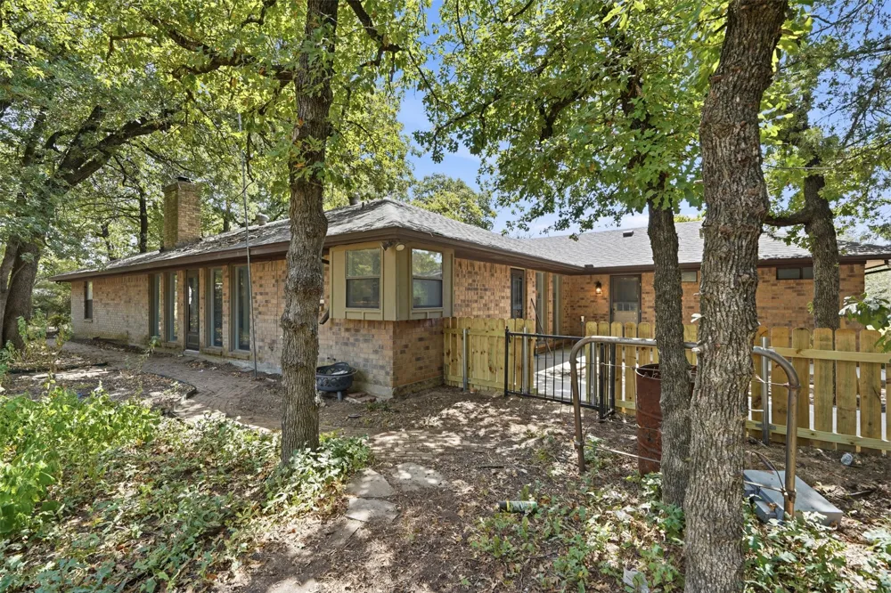 104 Murls Lake Road Weatherford, TX 76085
