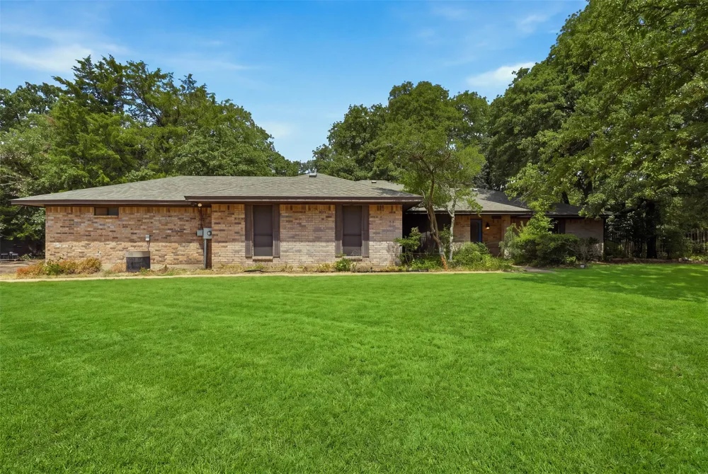 104 Murls Lake Road Weatherford, TX 76085