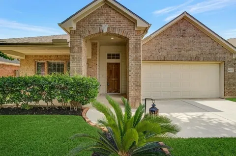 16011 Belleshire Glen Lane
