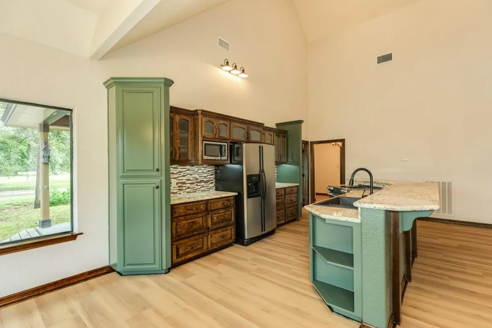 306 Wagon Wheel Trail Angleton, TX 77515