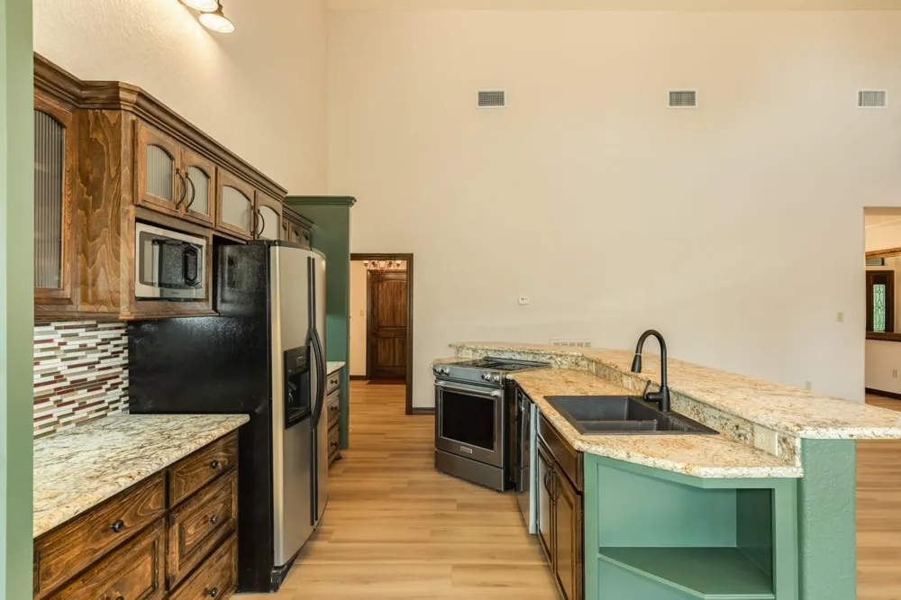 306 Wagon Wheel Trail Angleton, TX 77515