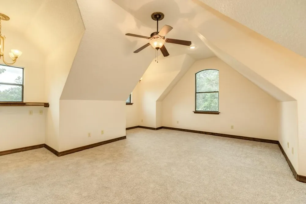 306 Wagon Wheel Trail Angleton, TX 77515
