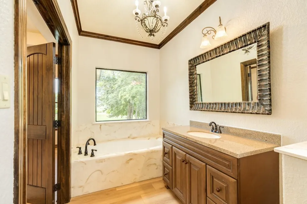 306 Wagon Wheel Trail Angleton, TX 77515