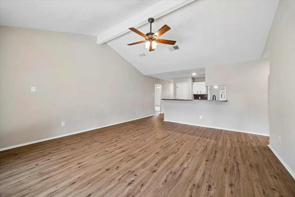 9807 Sparrow Street La Porte, TX 77571