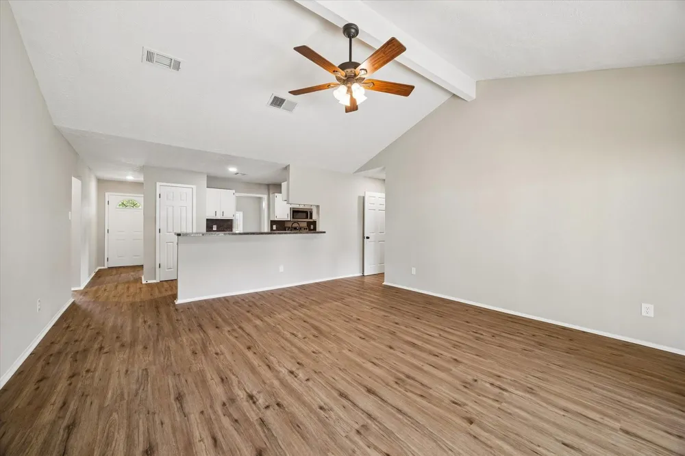 9807 Sparrow Street La Porte, TX 77571