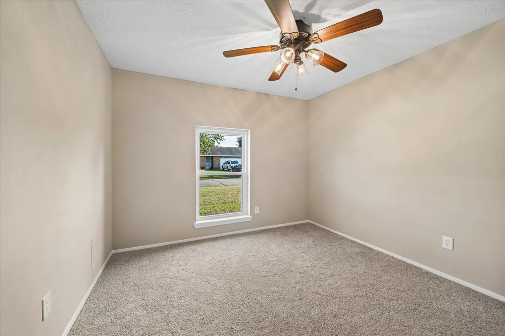 9807 Sparrow Street La Porte, TX 77571