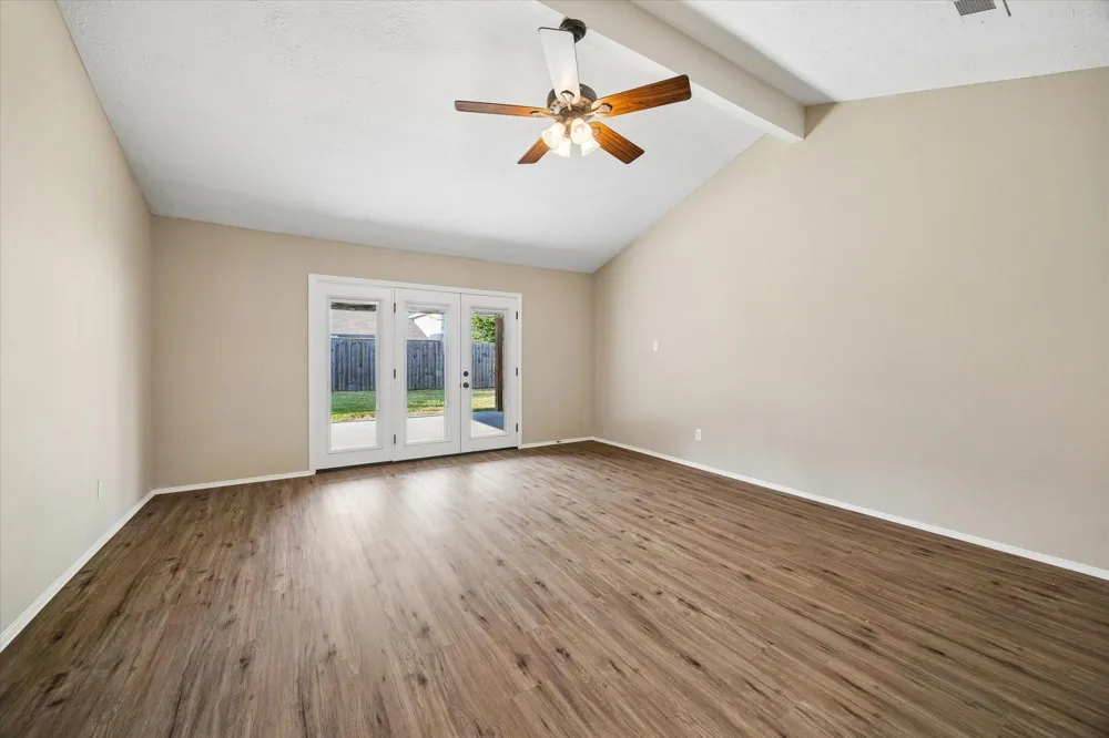 9807 Sparrow Street La Porte, TX 77571