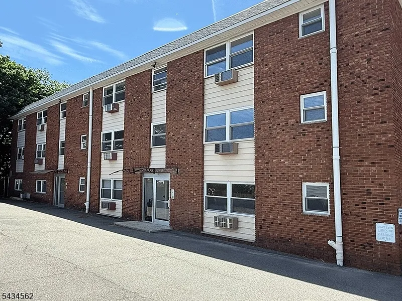 19 Van Rensselear St #2 Unit 2 Belleville, NJ 07109