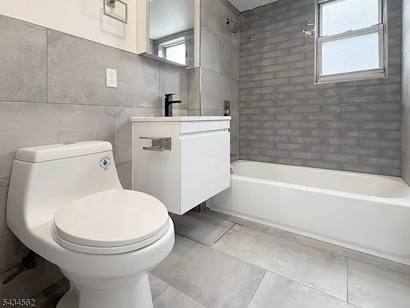 19 Van Rensselear St #2 Unit 2 Belleville, NJ 07109