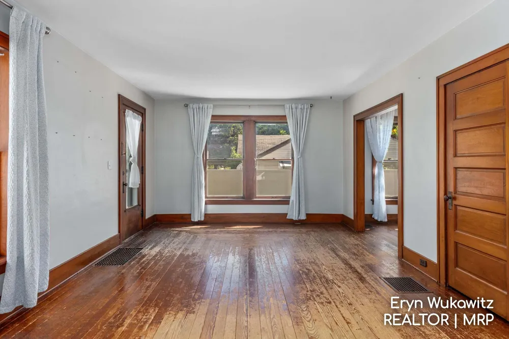 317 W Montcalm Street Greenville, MI 48838