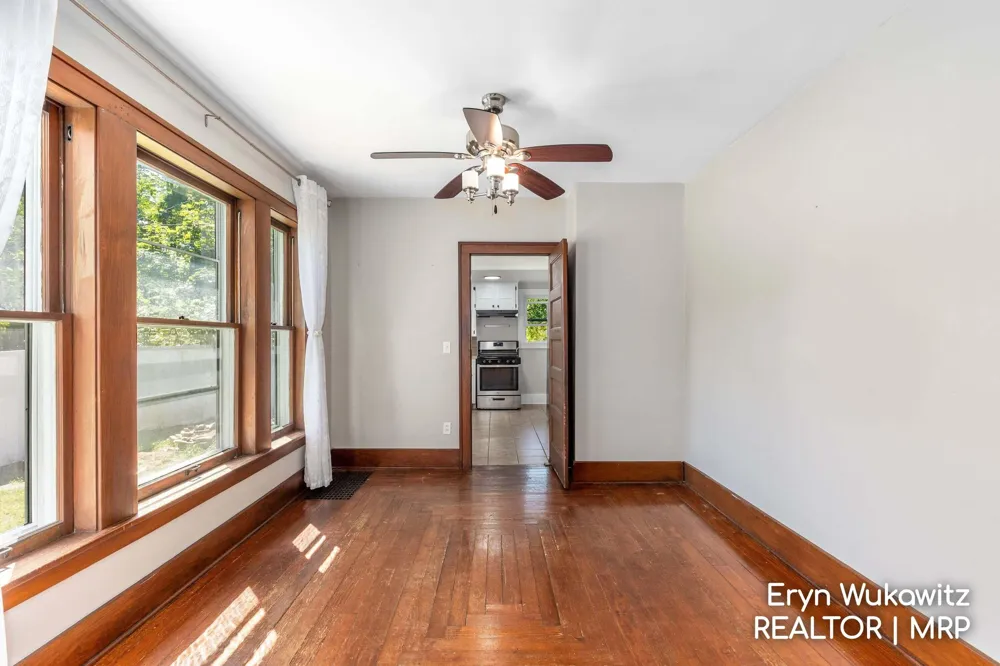 317 W Montcalm Street Greenville, MI 48838