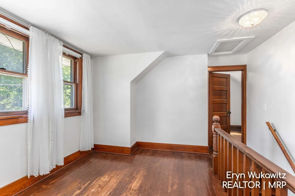 317 W Montcalm Street Greenville, MI 48838
