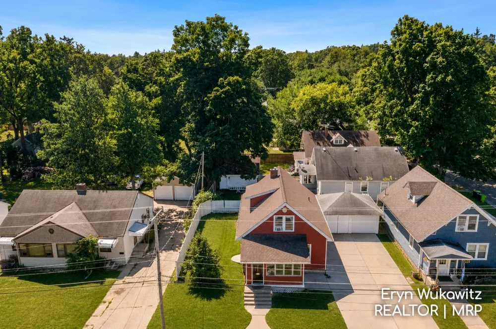 317 W Montcalm Street Greenville, MI 48838