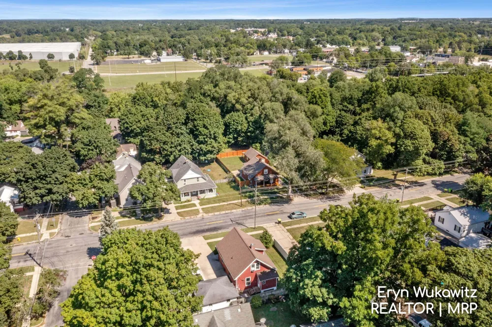 317 W Montcalm Street Greenville, MI 48838