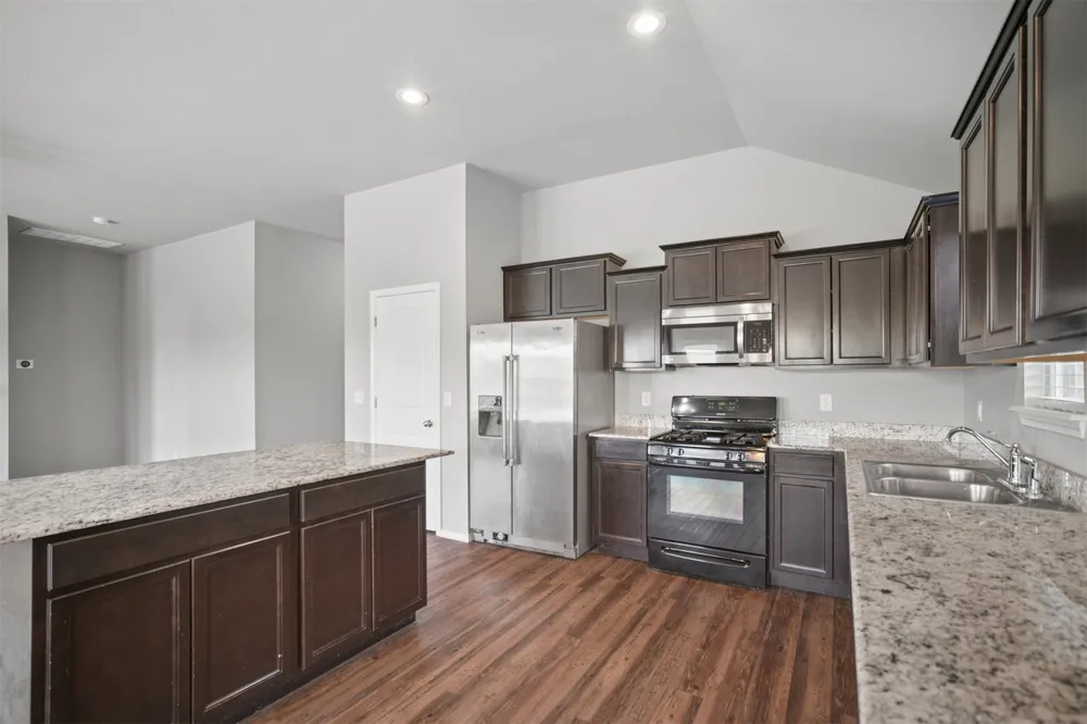 14713 S Lakewood Avenue Bixby, OK 74008