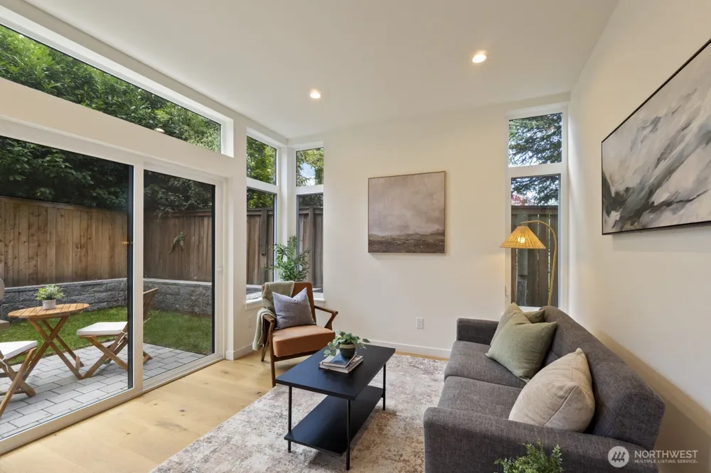 815 NE 100th Street Seattle, WA 98125