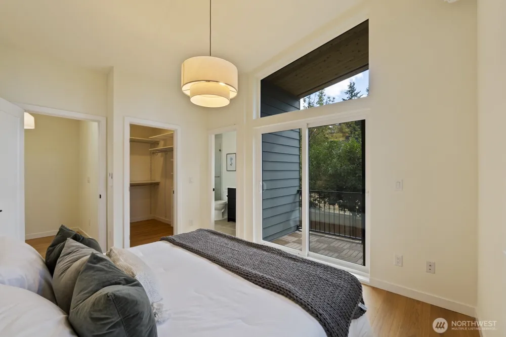 815 NE 100th Street Seattle, WA 98125
