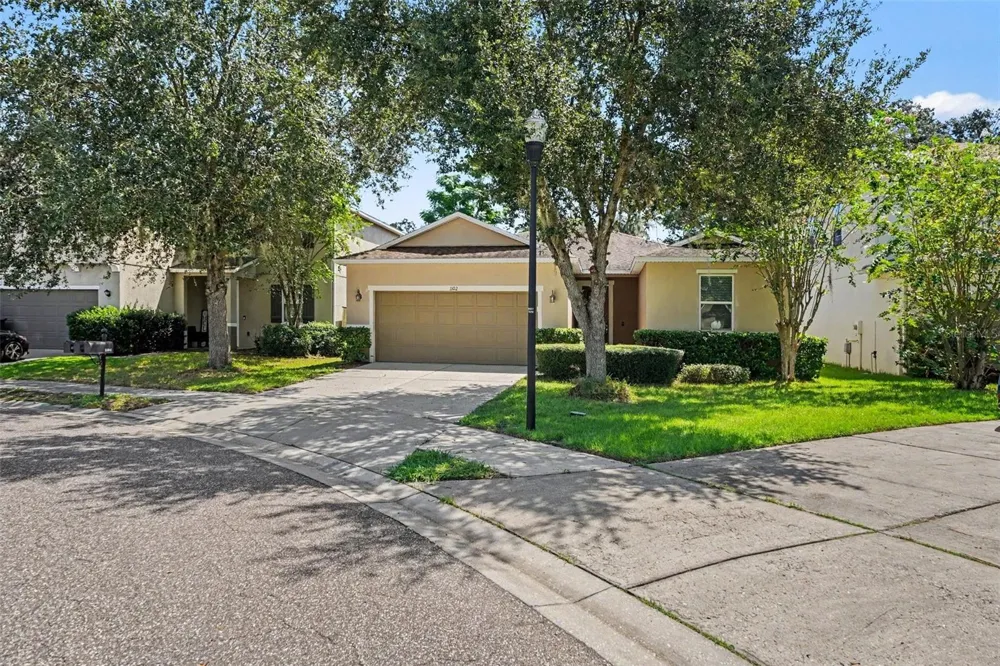 1102 CANYON OAKS DRIVE Brandon, FL 33510