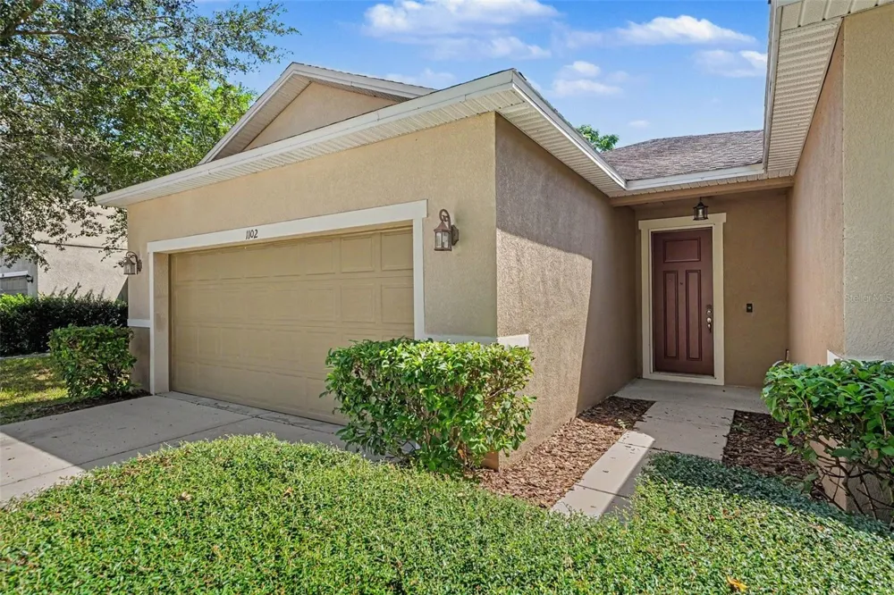 1102 CANYON OAKS DRIVE Brandon, FL 33510