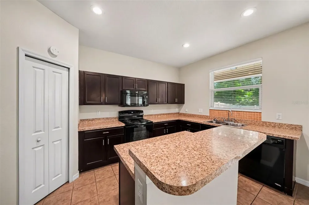 1102 CANYON OAKS DRIVE Brandon, FL 33510