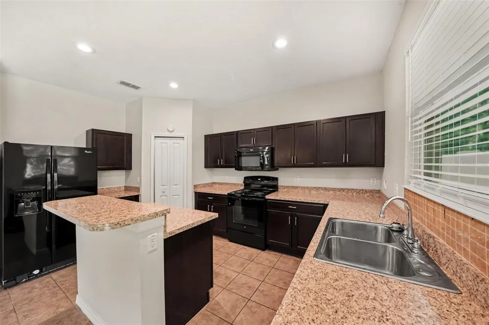 1102 CANYON OAKS DRIVE Brandon, FL 33510