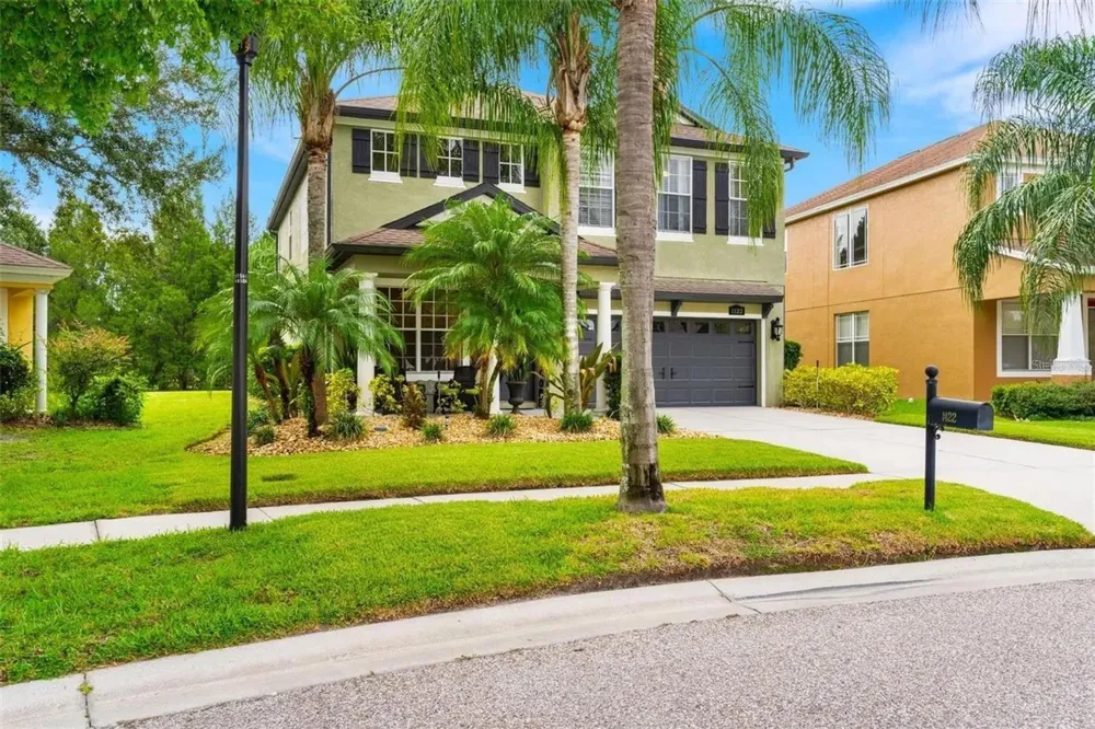 1122 NASHVILLE DRIVE Wesley Chapel, FL 33544