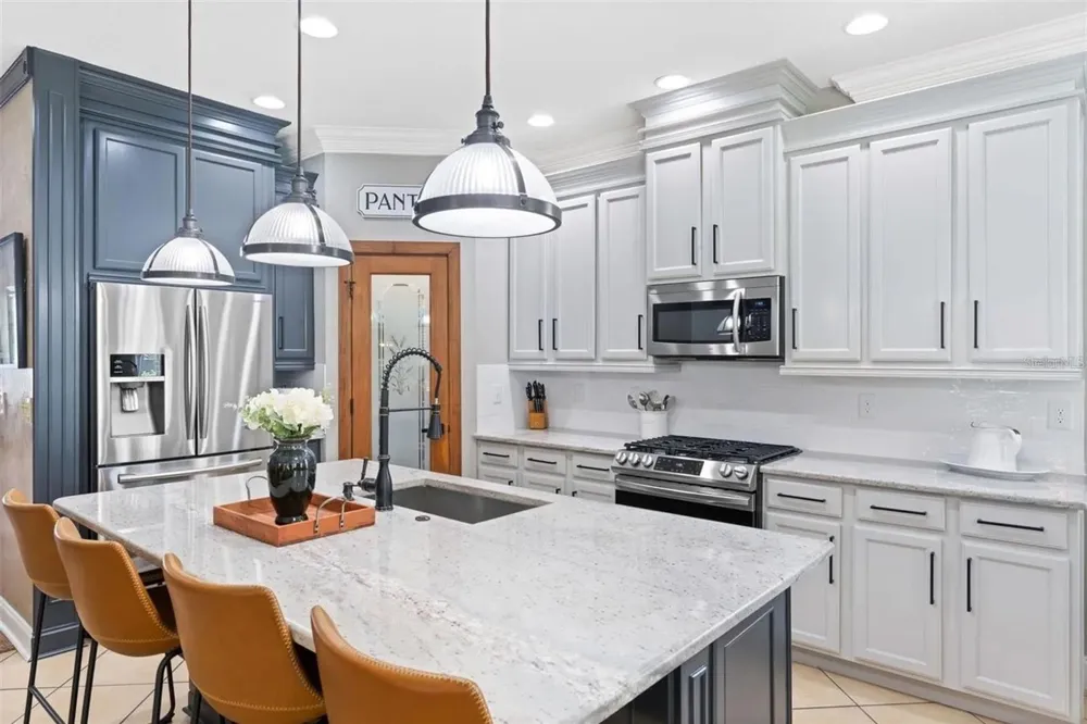 1122 NASHVILLE DRIVE Wesley Chapel, FL 33544