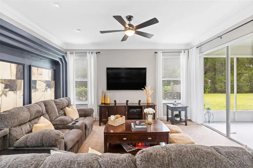 1122 NASHVILLE DRIVE Wesley Chapel, FL 33544