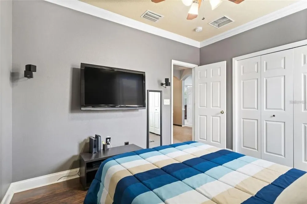 1122 NASHVILLE DRIVE Wesley Chapel, FL 33544
