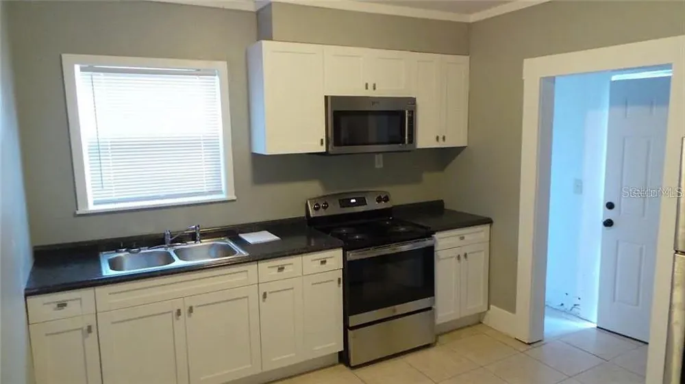707 AVENUE B SW #B Winter Haven, FL 33880
