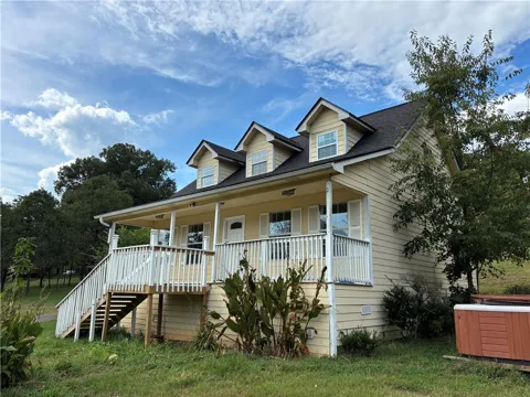 1212 E Aspen Lane