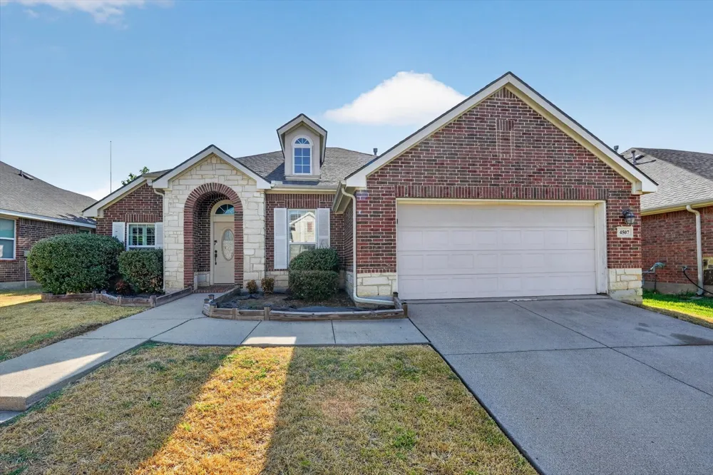 4507 Foxmeadow Trail Arlington, TX 76017