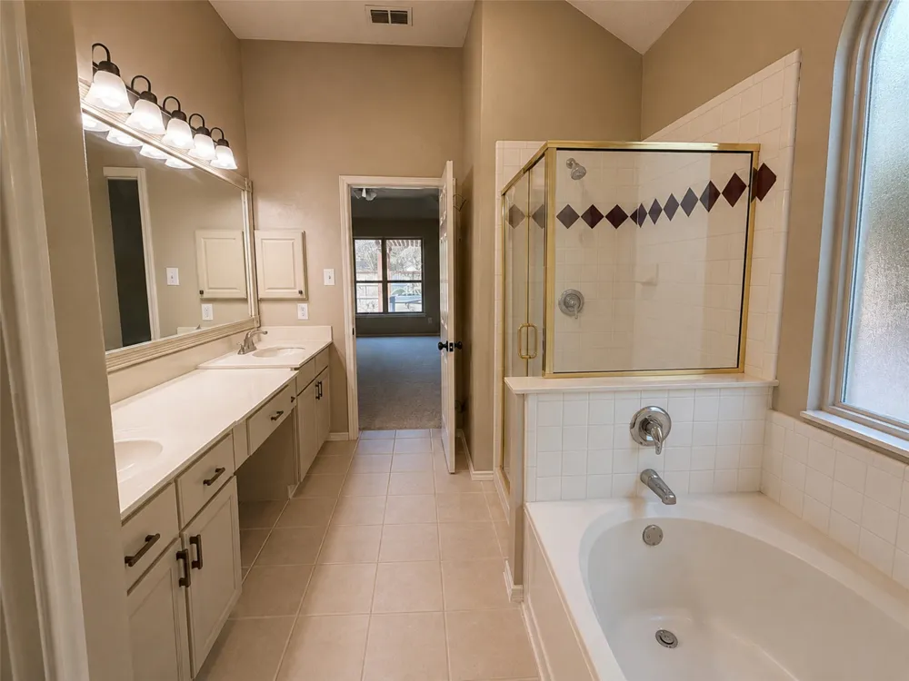 8467 Muirwood Trail Fort Worth, TX 76137
