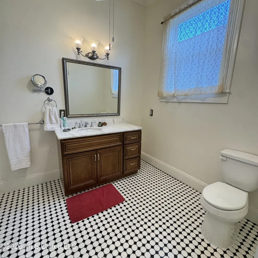 707 Union Street Natchez, MS 39120