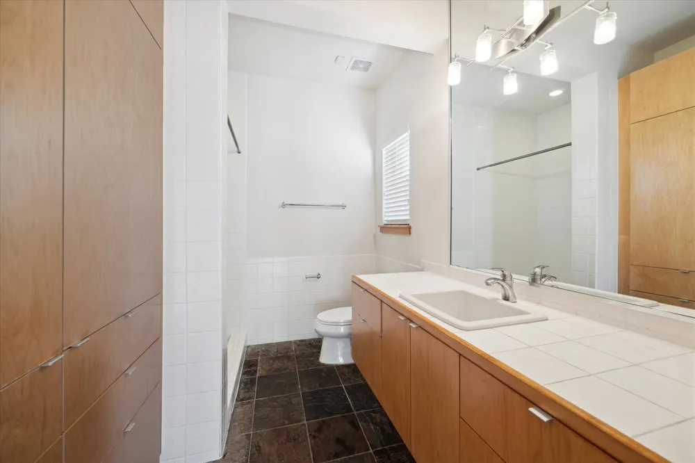94 Drew Street #C Houston, TX 77006