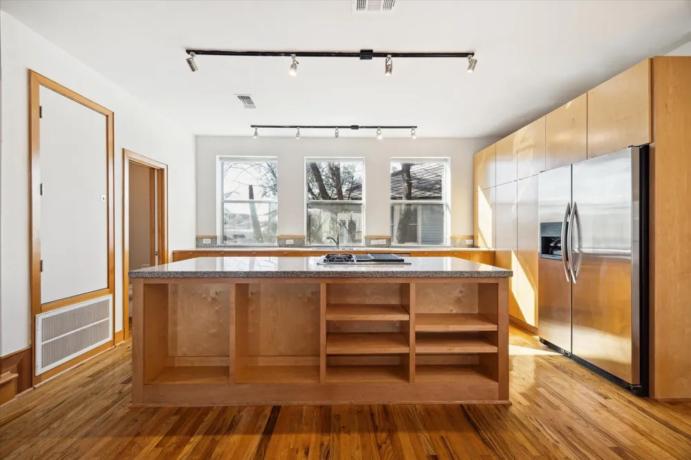 94 Drew Street #C Houston, TX 77006