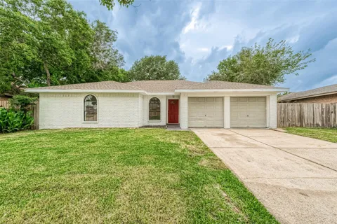 3814 Maplewood Drive