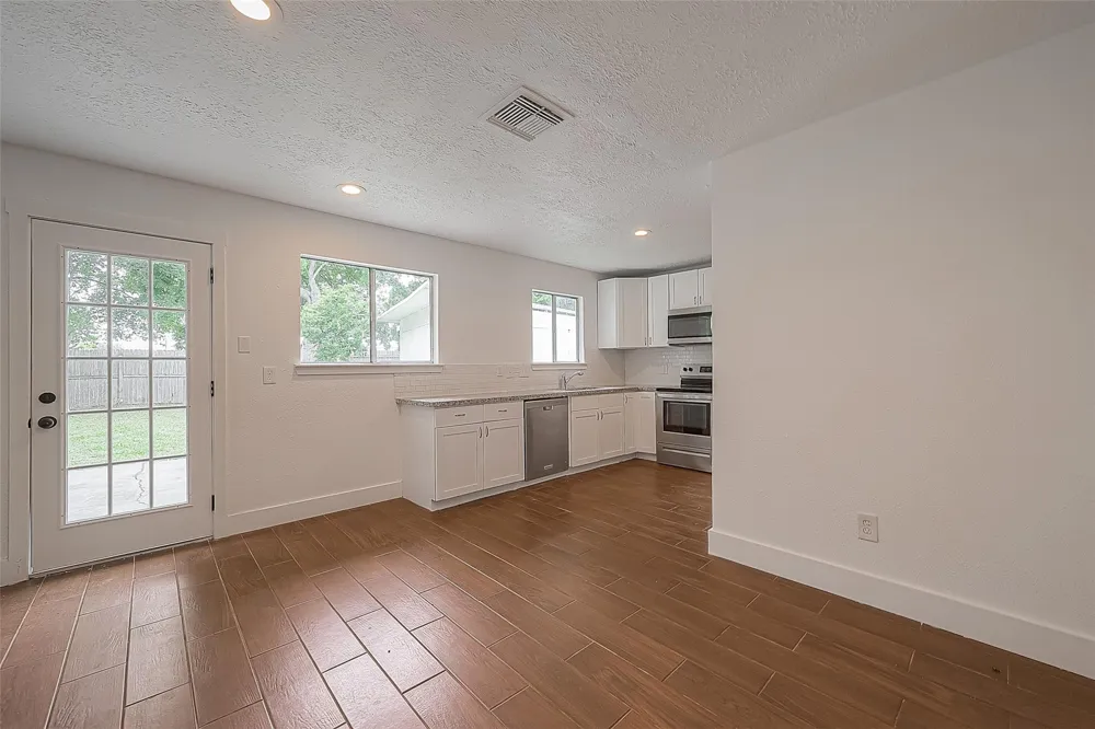 3814 Maplewood Drive La Porte, TX 77571