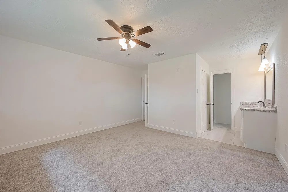 3814 Maplewood Drive La Porte, TX 77571