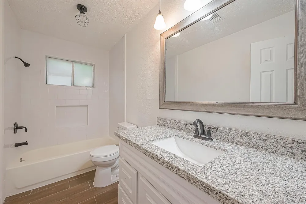 3814 Maplewood Drive La Porte, TX 77571