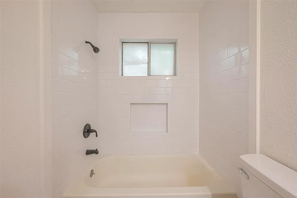 3814 Maplewood Drive La Porte, TX 77571