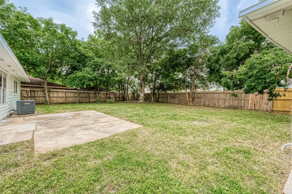 3814 Maplewood Drive La Porte, TX 77571