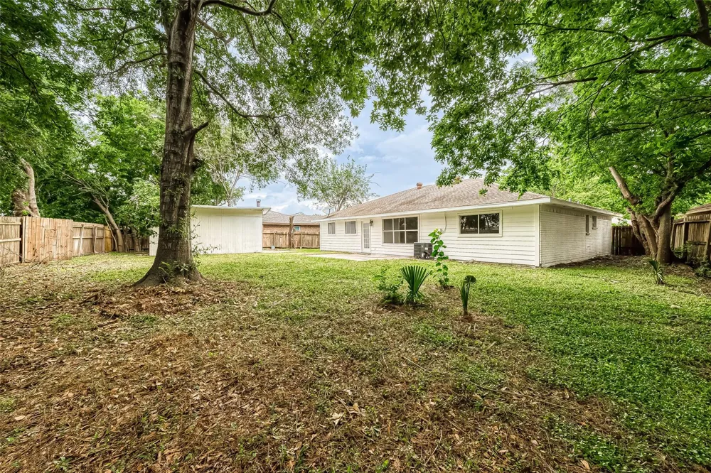 3814 Maplewood Drive La Porte, TX 77571