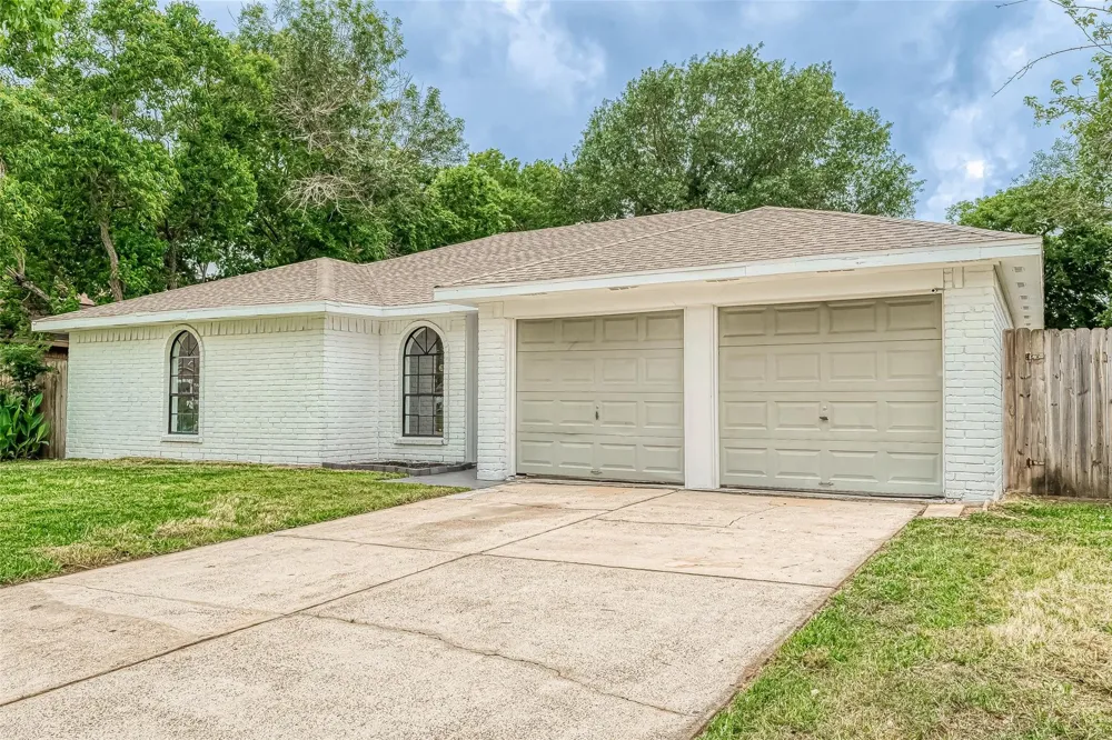 3814 Maplewood Drive La Porte, TX 77571