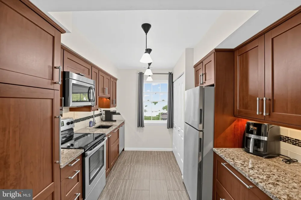 3071 HARBOUR DRIVE Palmyra, NJ 08065