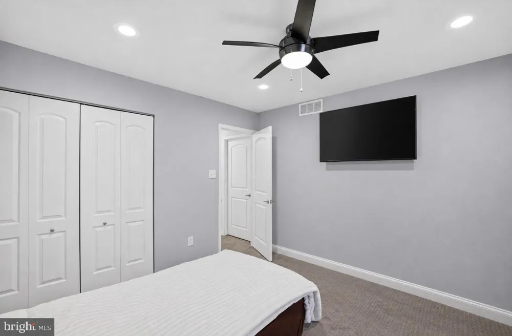3071 HARBOUR DRIVE Palmyra, NJ 08065